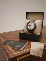 The FRERDUD Classic Leather Timepiece