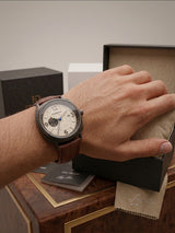 The FRERDUD Classic Leather Timepiece